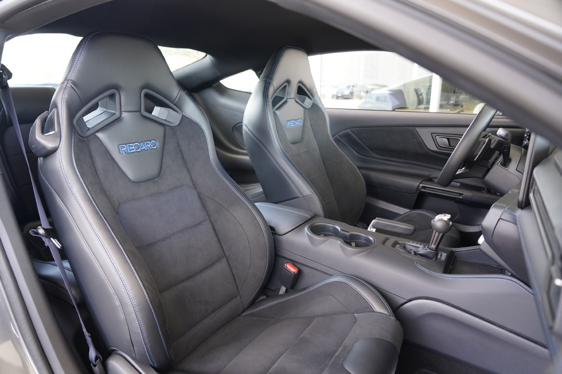 2025 Ford Mustang Dark Horse