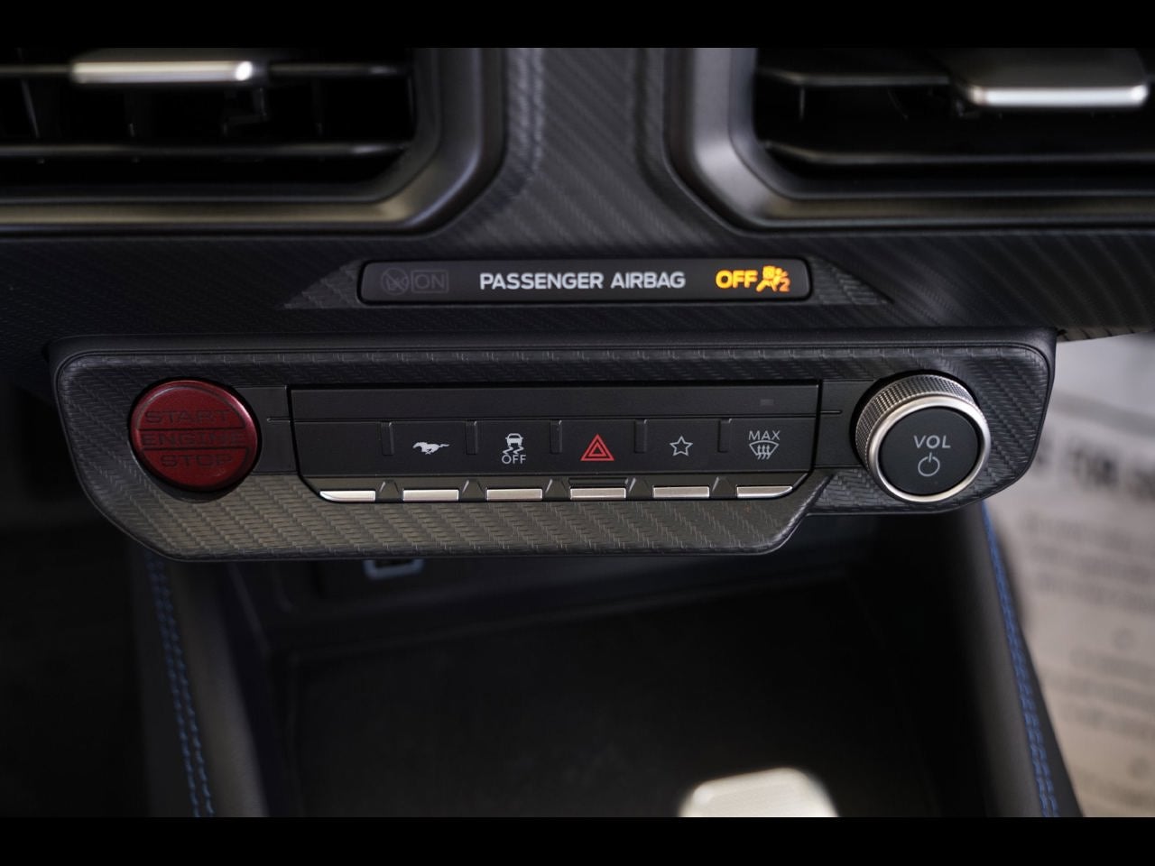 2025 Ford Mustang Dark Horse
