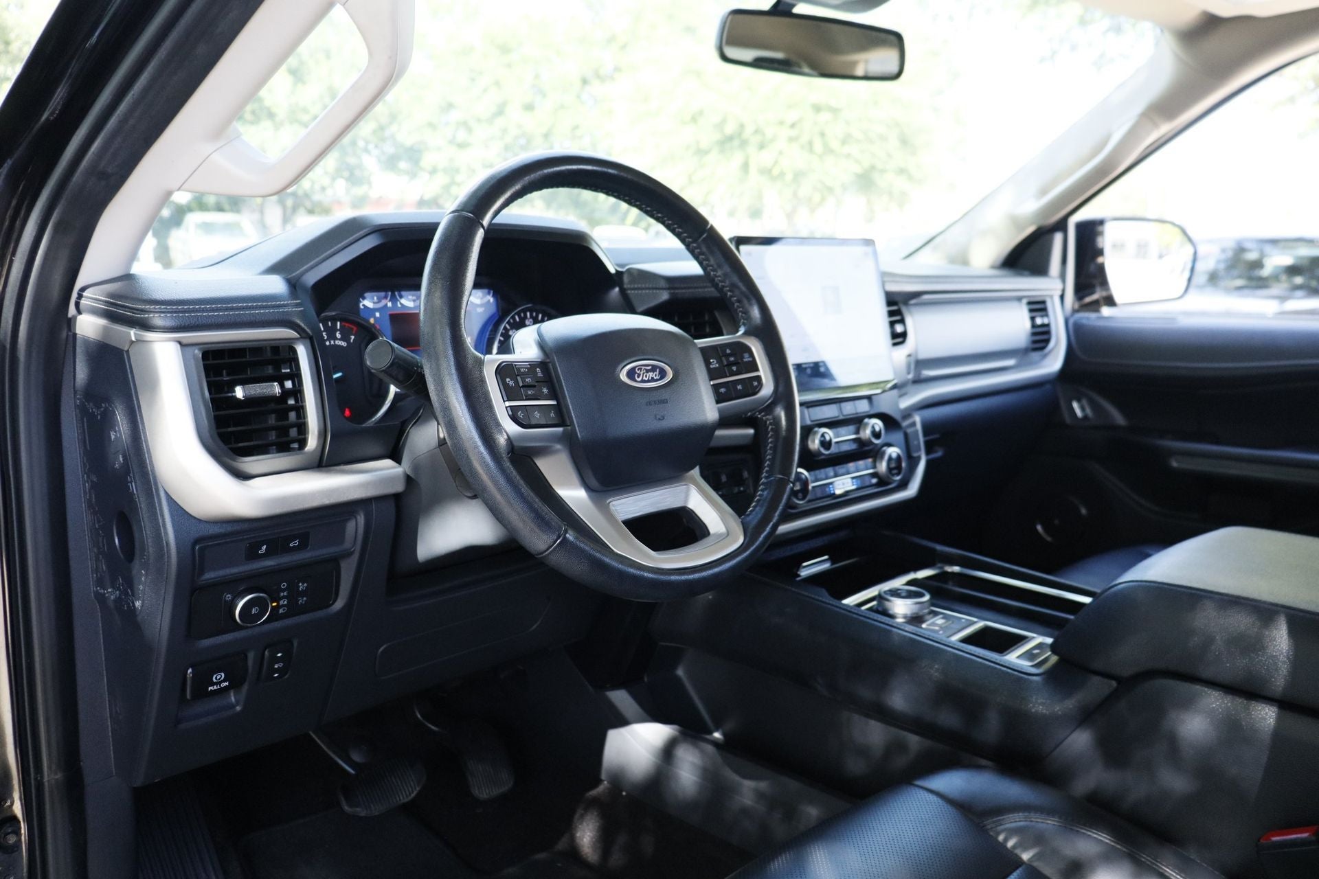 2023 Ford Expedition XLT
