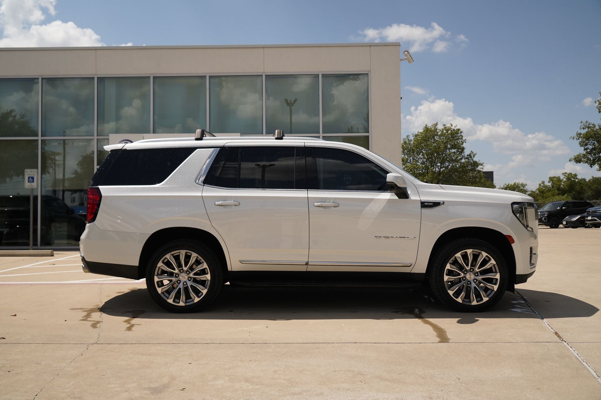 2023 GMC Yukon Denali