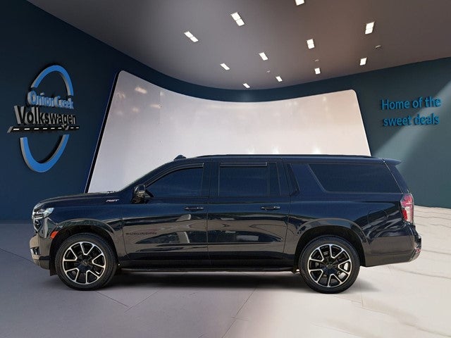2023 Chevrolet Suburban RST