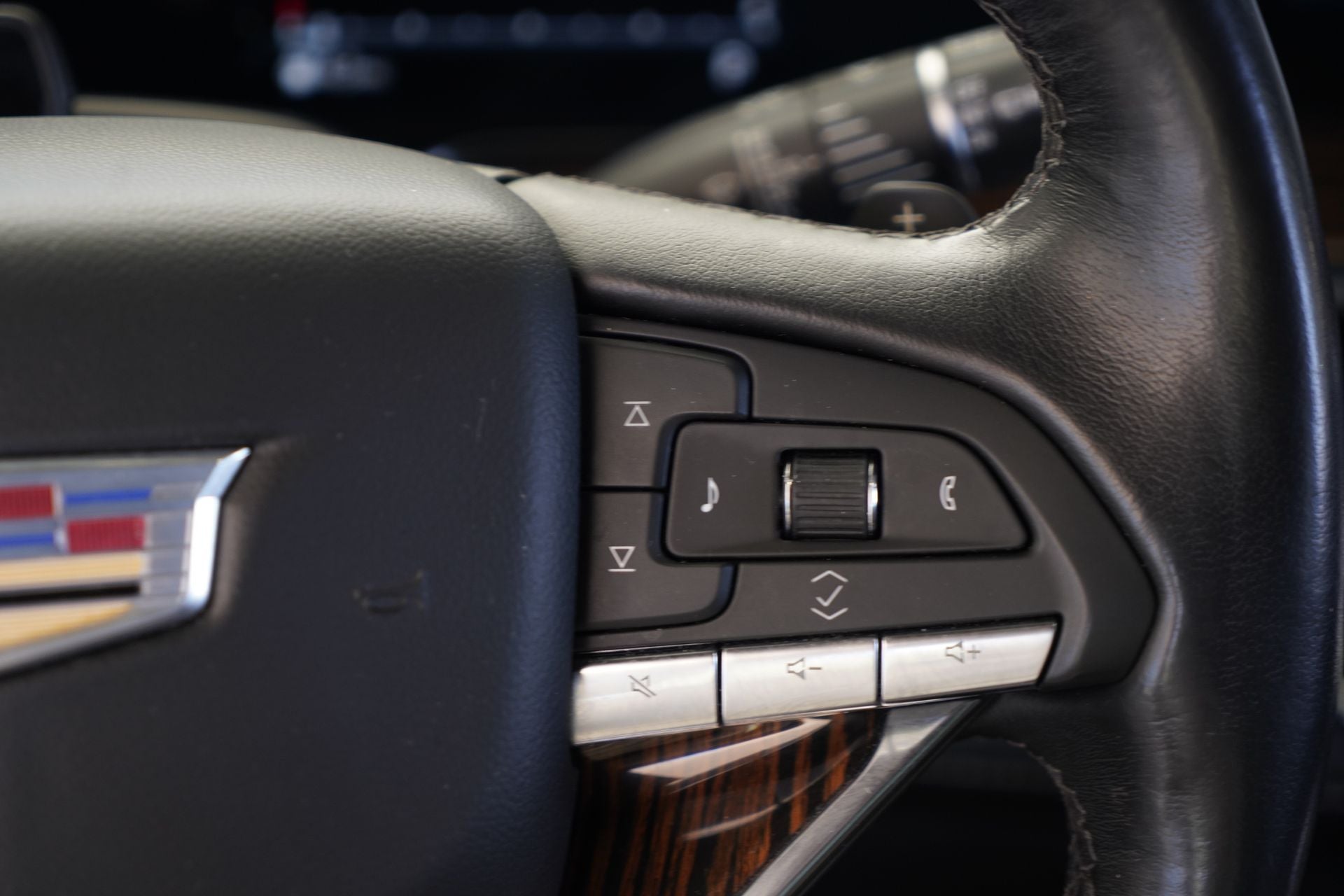 2022 Cadillac Escalade Premium Luxury