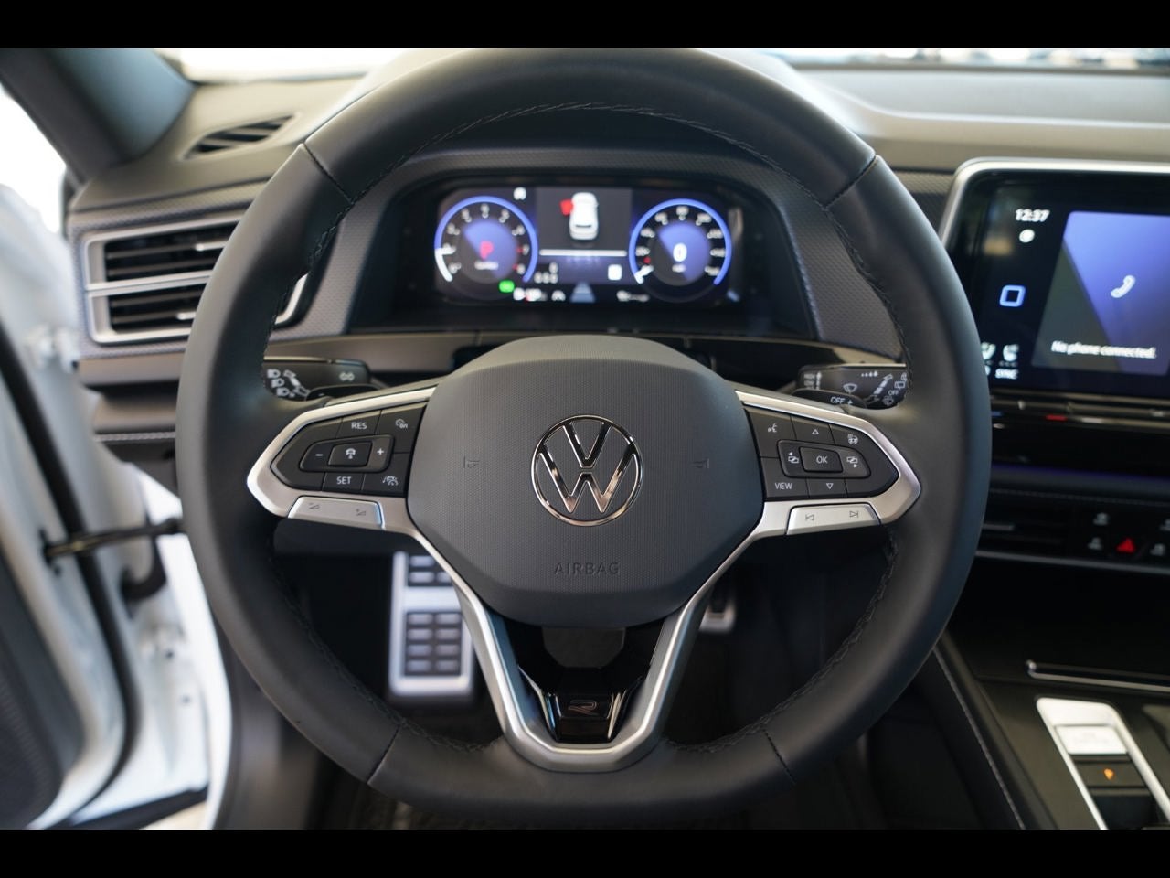2026 Volkswagen Atlas Cross Sport 2.0T SEL R-Line Black