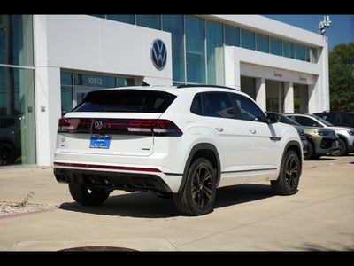 2026 Volkswagen Atlas Cross Sport 2.0T SEL R-Line Black