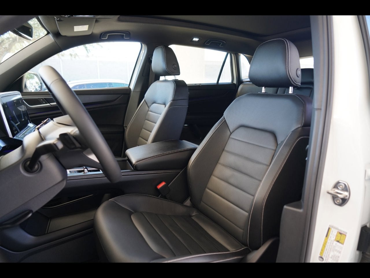 2026 Volkswagen Atlas Cross Sport 2.0T SEL R-Line Black