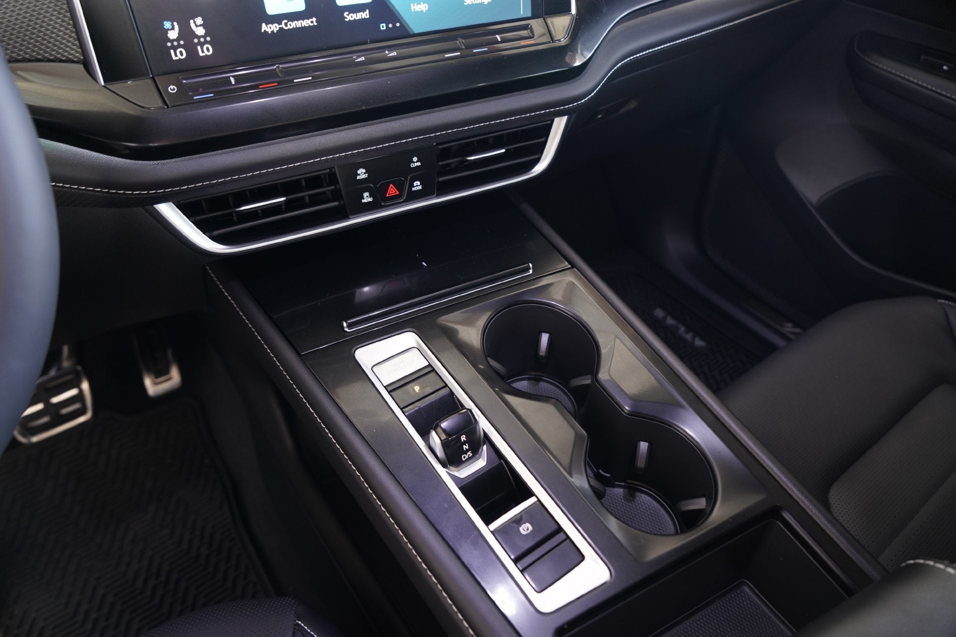 2026 Volkswagen Atlas Cross Sport SEL R-Line Black