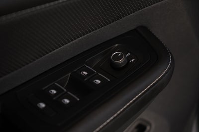 2026 Volkswagen Atlas Cross Sport SEL R-Line Black