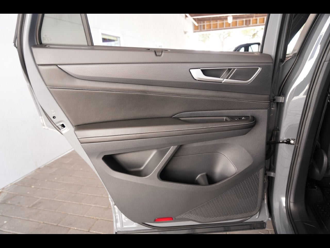 2026 Volkswagen Atlas Cross Sport SEL R-Line Black