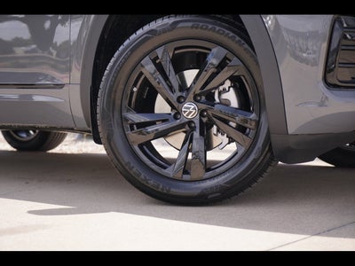 2026 Volkswagen Atlas Cross Sport SEL R-Line Black