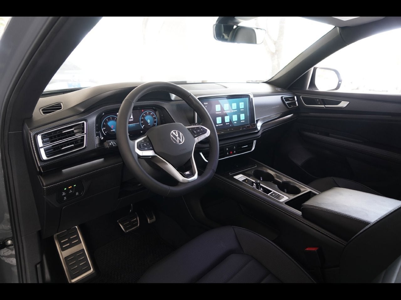 2026 Volkswagen Atlas Cross Sport SEL R-Line Black