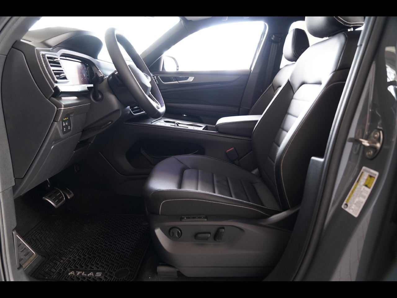 2026 Volkswagen Atlas Cross Sport SEL R-Line Black