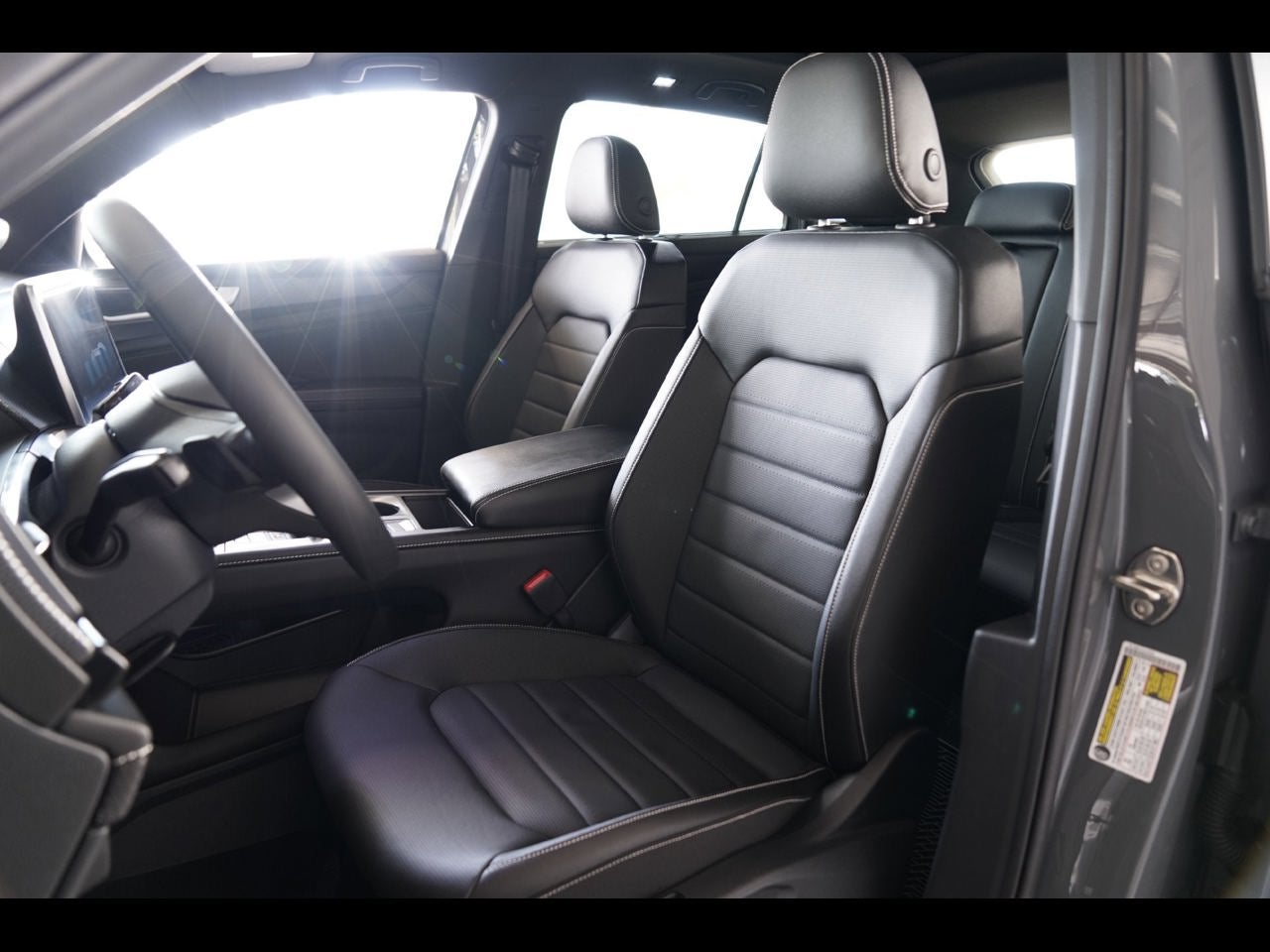 2026 Volkswagen Atlas Cross Sport SEL R-Line Black