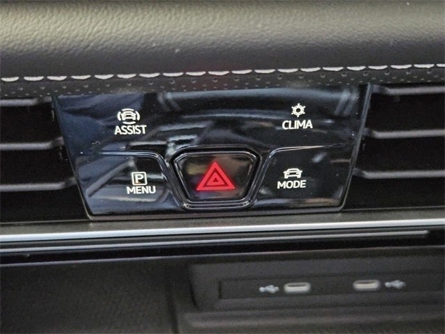 2024 Volkswagen Atlas Cross Sport 2.0T SEL R-Line