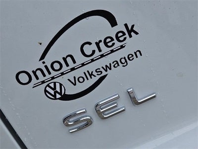 2024 Volkswagen Atlas Cross Sport 2.0T SEL R-Line