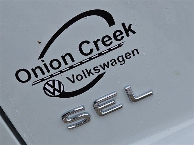 2024 Volkswagen Atlas Cross Sport 2.0T SEL R-Line