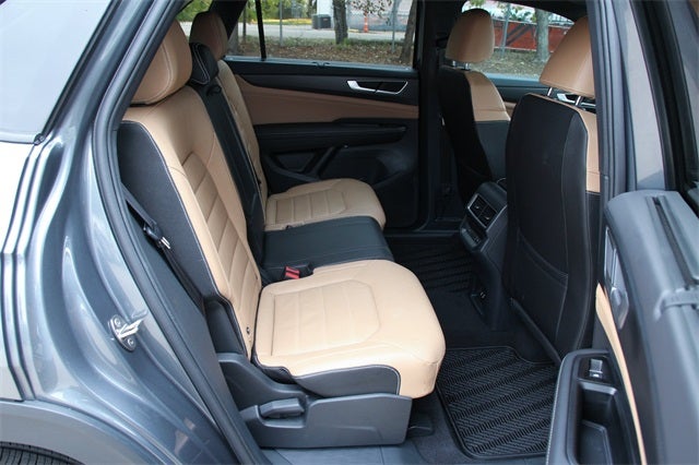 2025 Volkswagen Atlas Cross Sport 2.0T SEL R-Line Black