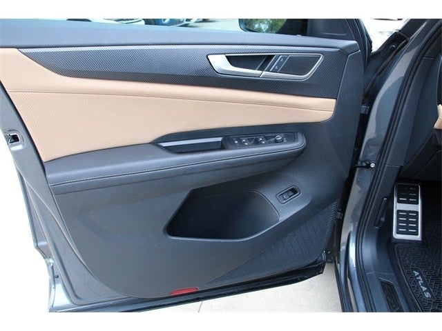 2025 Volkswagen Atlas Cross Sport 2.0T SEL R-Line Black