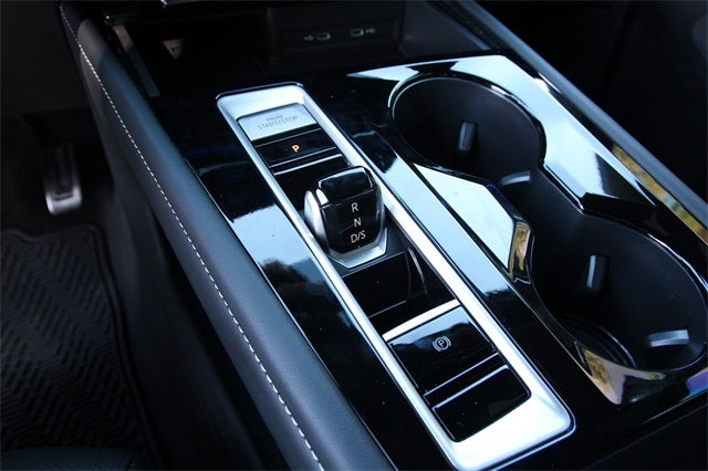 2025 Volkswagen Atlas Cross Sport 2.0T SEL R-Line Black