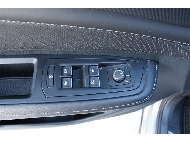 2025 Volkswagen Atlas Cross Sport 2.0T SEL R-Line Black