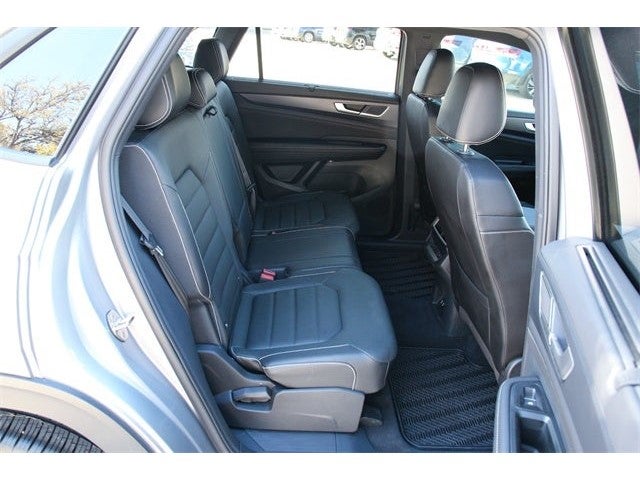 2025 Volkswagen Atlas Cross Sport 2.0T SEL R-Line Black