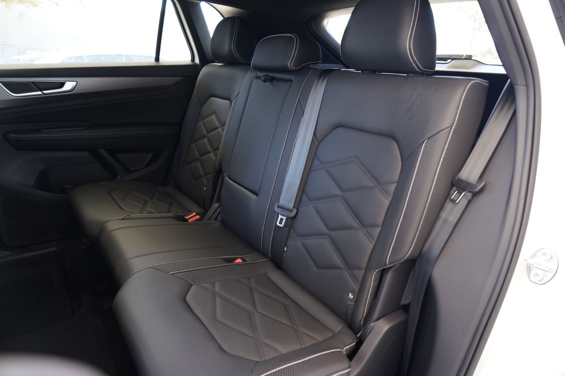 2026 Volkswagen Atlas Cross Sport 2.0T SE
