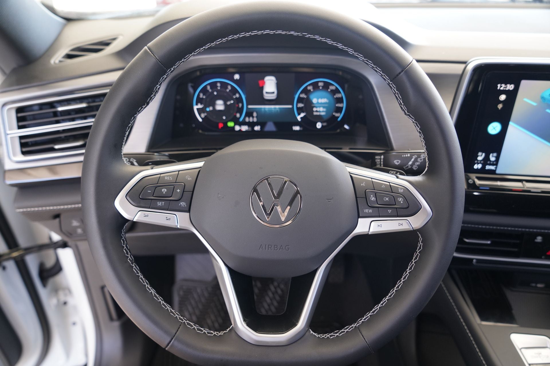2026 Volkswagen Atlas Cross Sport 2.0T SE