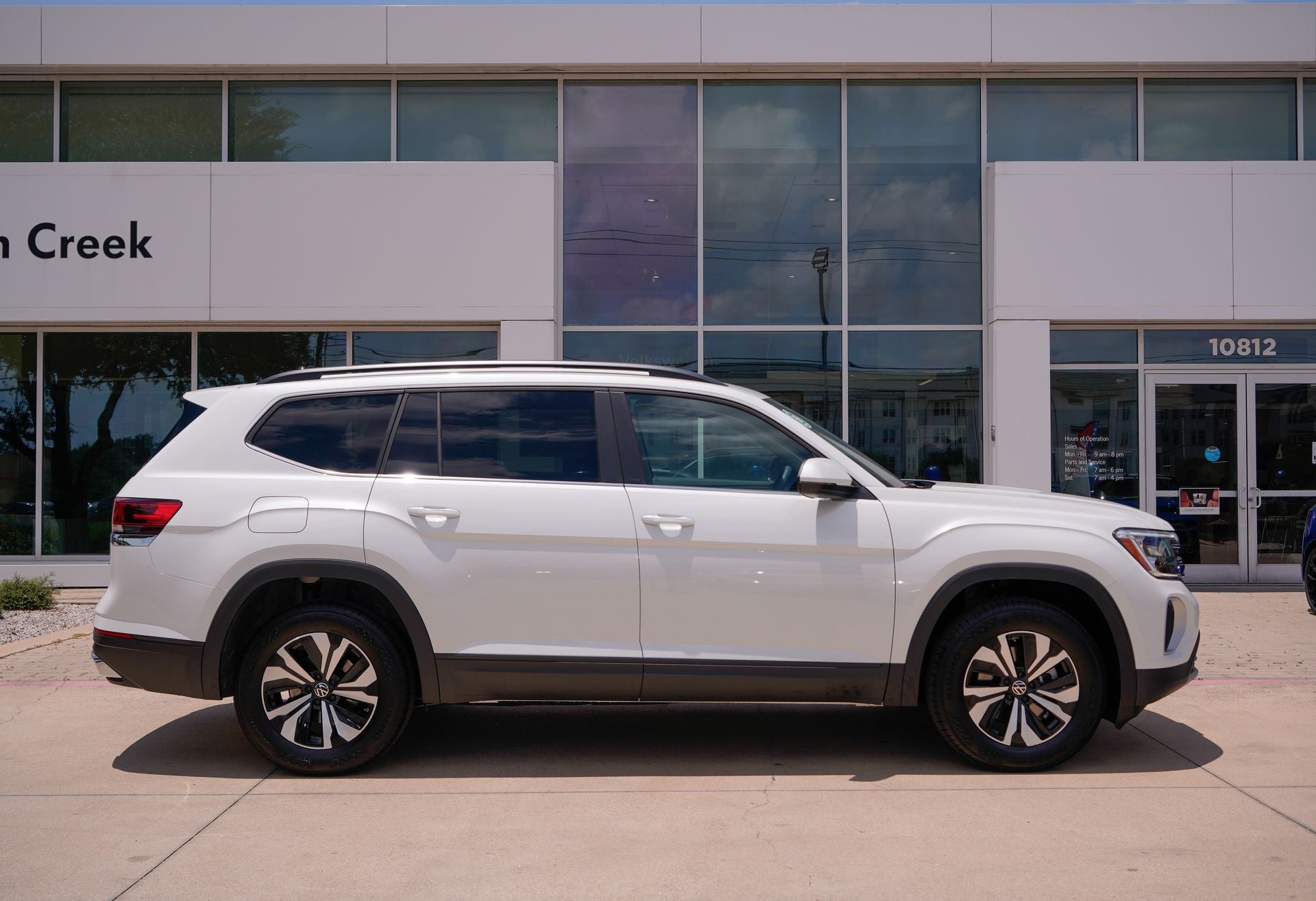 2026 Volkswagen Atlas 2.0T SE