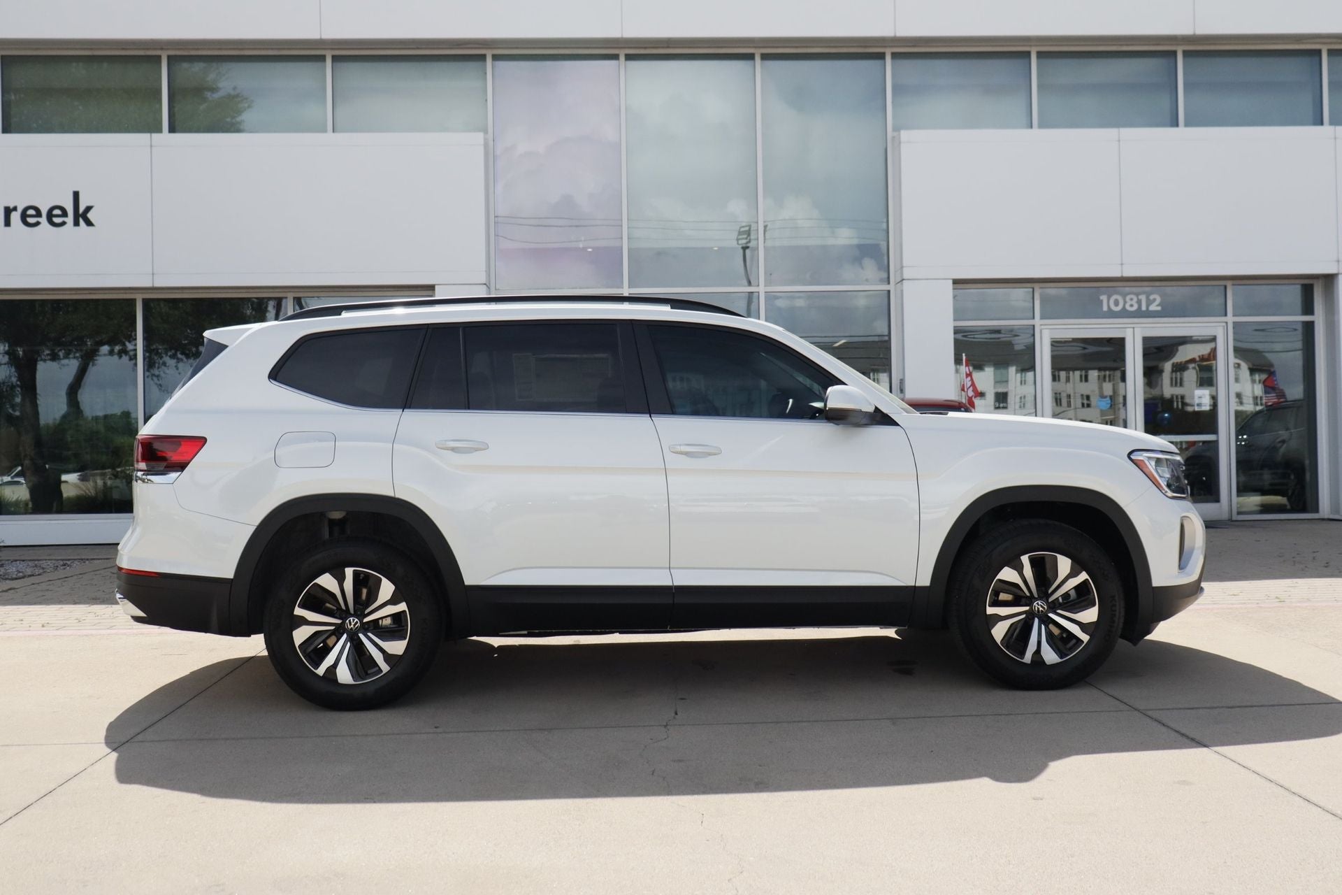2026 Volkswagen Atlas 2.0T SE