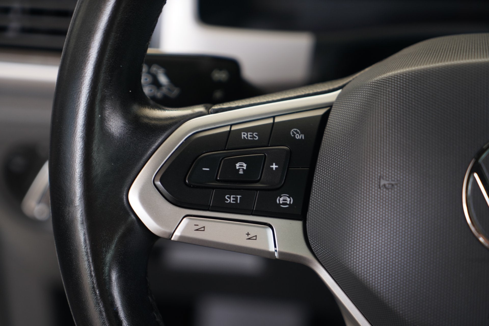2020 Volkswagen Atlas Cross Sport 2.0T SEL