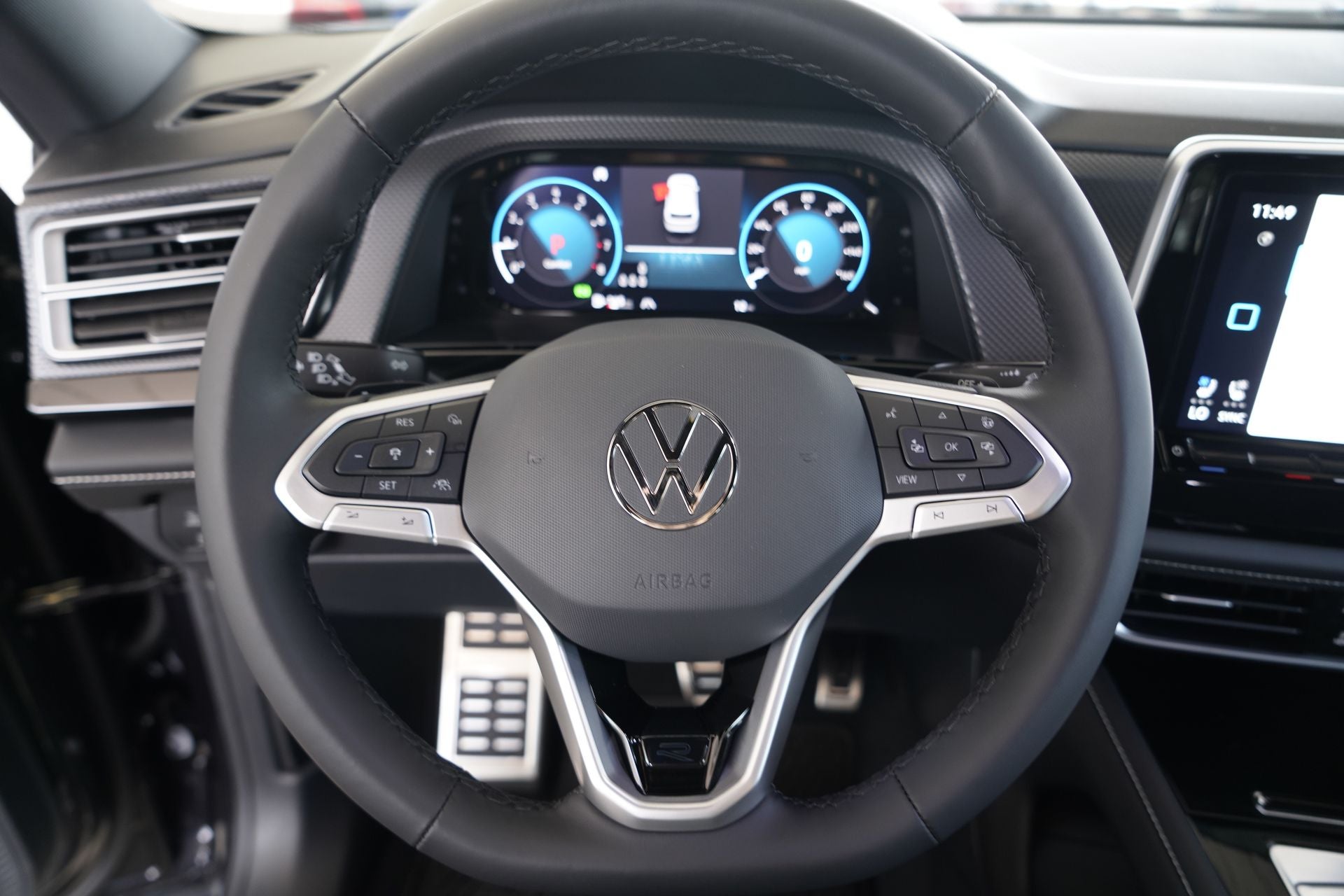 2026 Volkswagen Atlas Cross Sport 2.0T SEL Premium R-Line