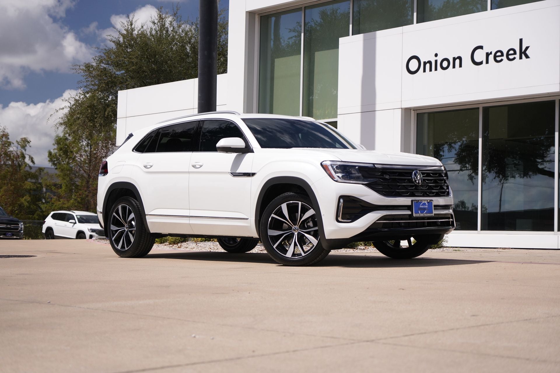 2026 Volkswagen Atlas Cross Sport 2.0T SEL Premium R-Line