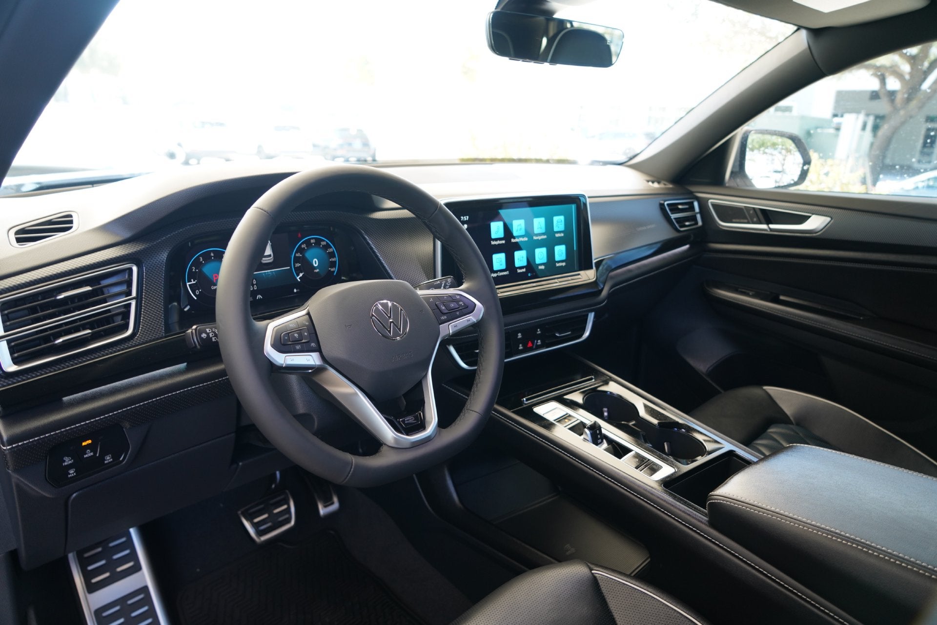 2026 Volkswagen Atlas Cross Sport 2.0T SEL Premium R-Line