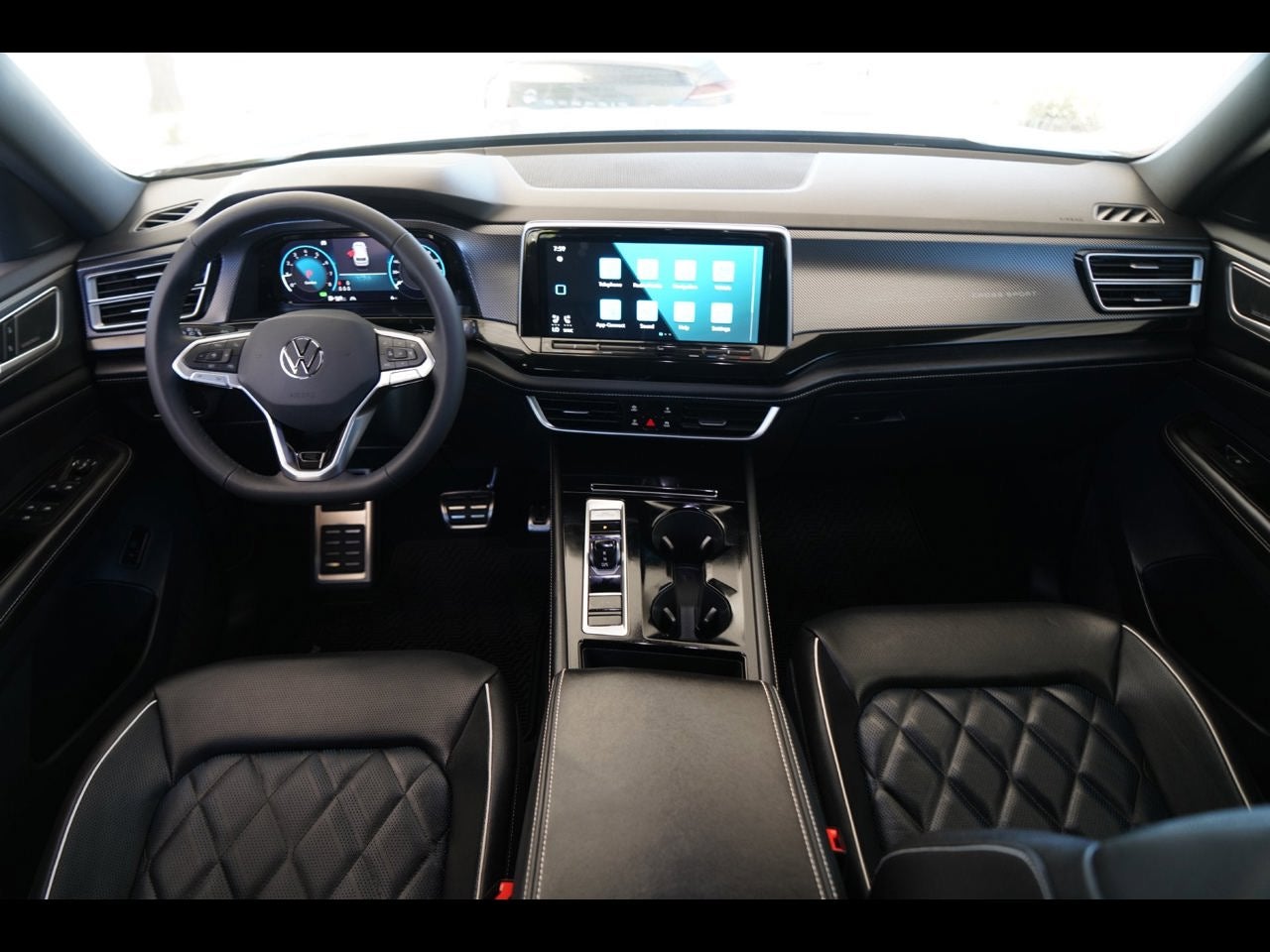 2026 Volkswagen Atlas Cross Sport 2.0T SEL Premium R-Line