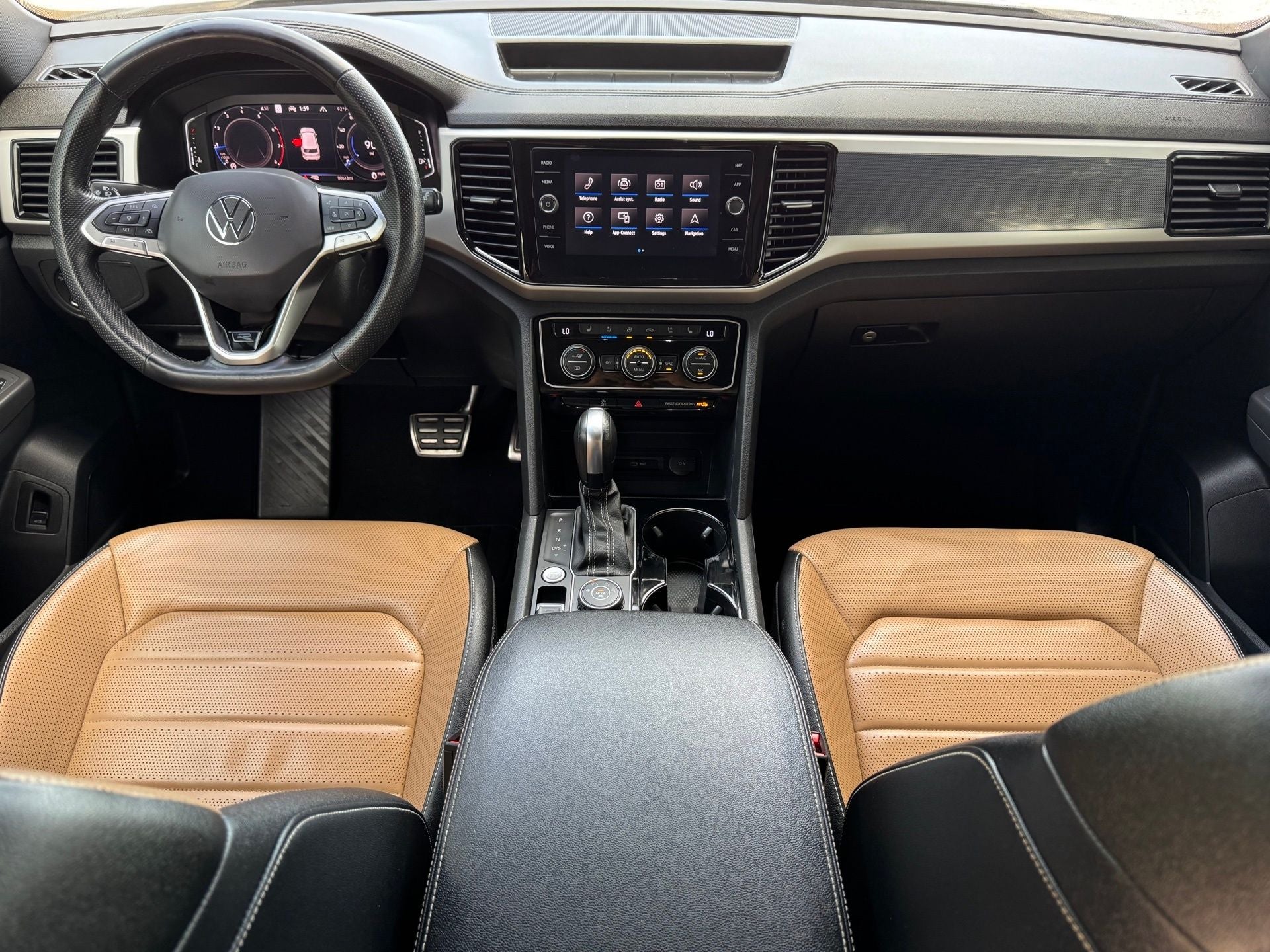 2022 Volkswagen Atlas Cross Sport 3.6L V6 SEL Premium R-Line