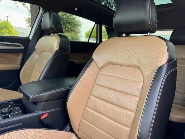 2022 Volkswagen Atlas Cross Sport 3.6L V6 SEL Premium R-Line