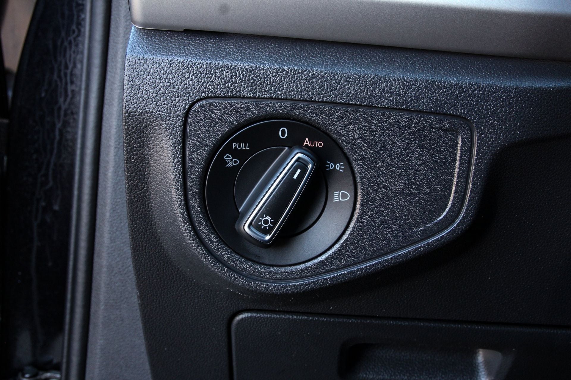 2023 Volkswagen Atlas Cross Sport 3.6L V6 SEL Premium R-Line