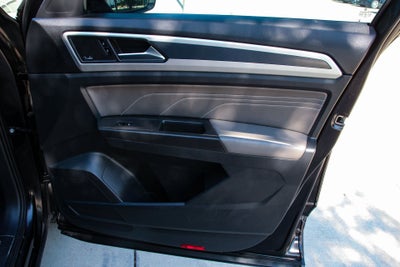 2023 Volkswagen Atlas Cross Sport 3.6L V6 SEL Premium R-Line