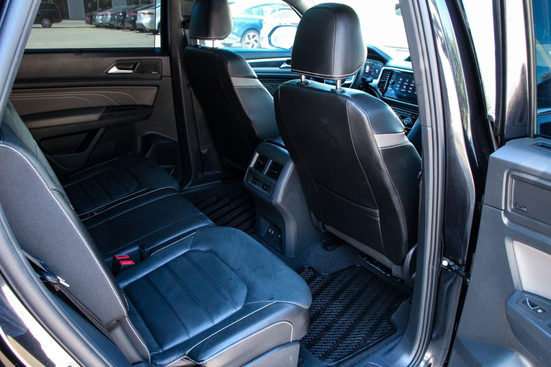 2023 Volkswagen Atlas Cross Sport 3.6L V6 SEL Premium R-Line