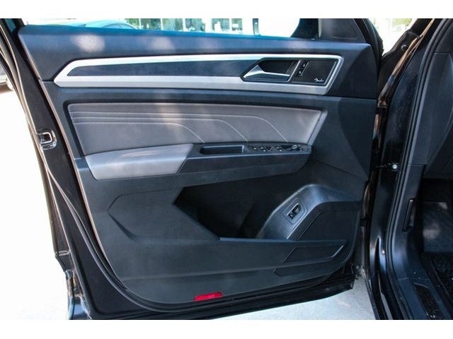 2023 Volkswagen Atlas Cross Sport 3.6L V6 SEL Premium R-Line