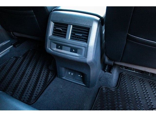 2023 Volkswagen Atlas Cross Sport 3.6L V6 SEL Premium R-Line