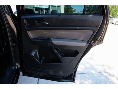 2023 Volkswagen Atlas Cross Sport 3.6L V6 SEL Premium R-Line