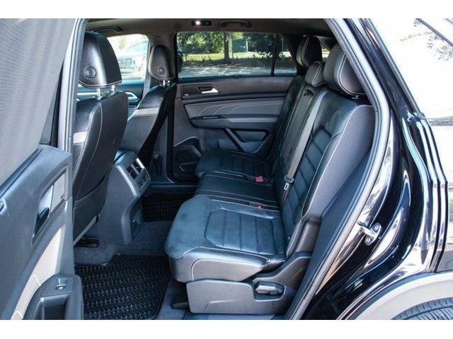 2023 Volkswagen Atlas Cross Sport 3.6L V6 SEL Premium R-Line