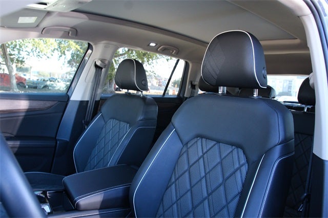 2025 Volkswagen Atlas 2.0T SEL Premium R-Line