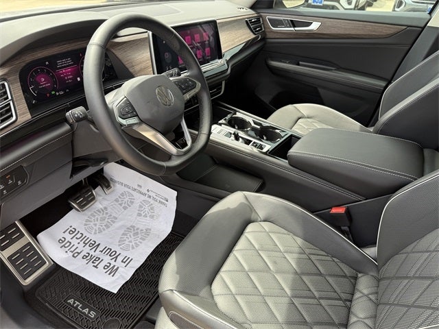 2025 Volkswagen Atlas 2.0T SEL Premium R-Line