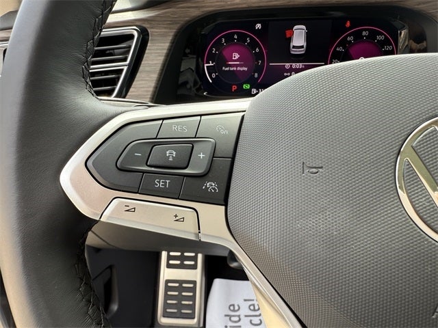 2025 Volkswagen Atlas 2.0T SEL Premium R-Line