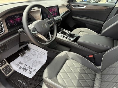 2025 Volkswagen Atlas 2.0T SEL Premium R-Line