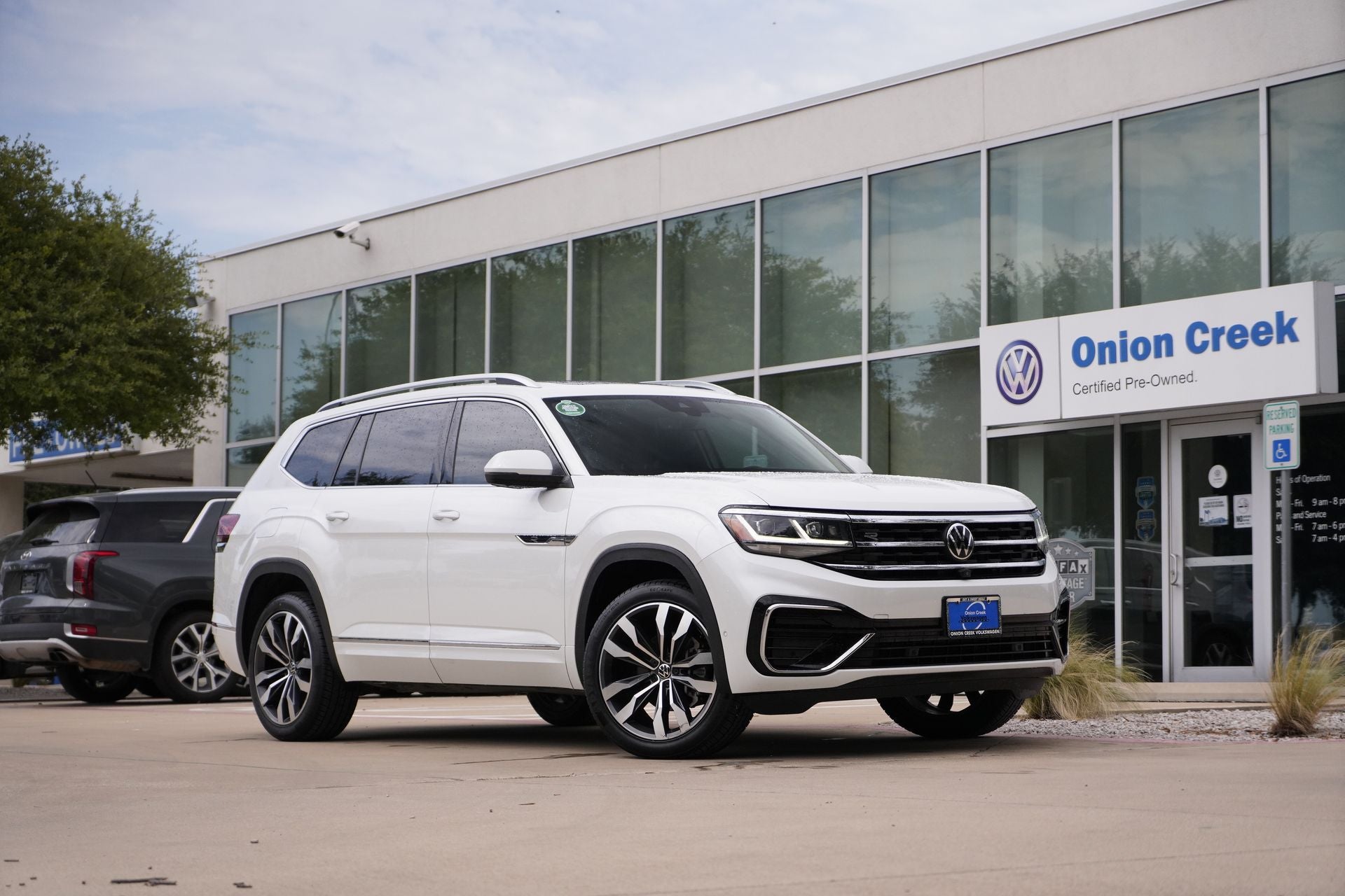 2023 Volkswagen Atlas 3.6L V6 SEL Premium R-Line