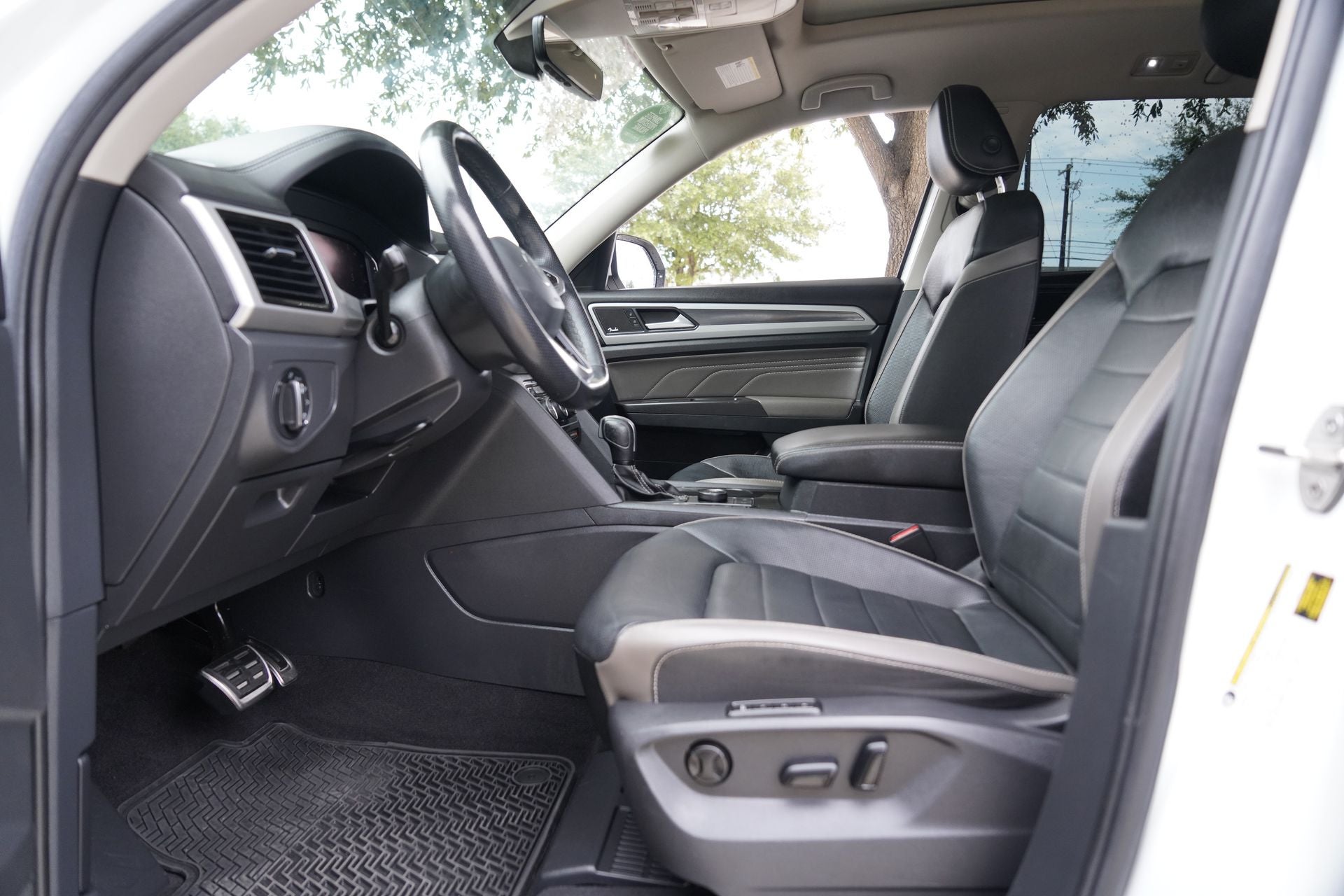 2023 Volkswagen Atlas 3.6L V6 SEL Premium R-Line