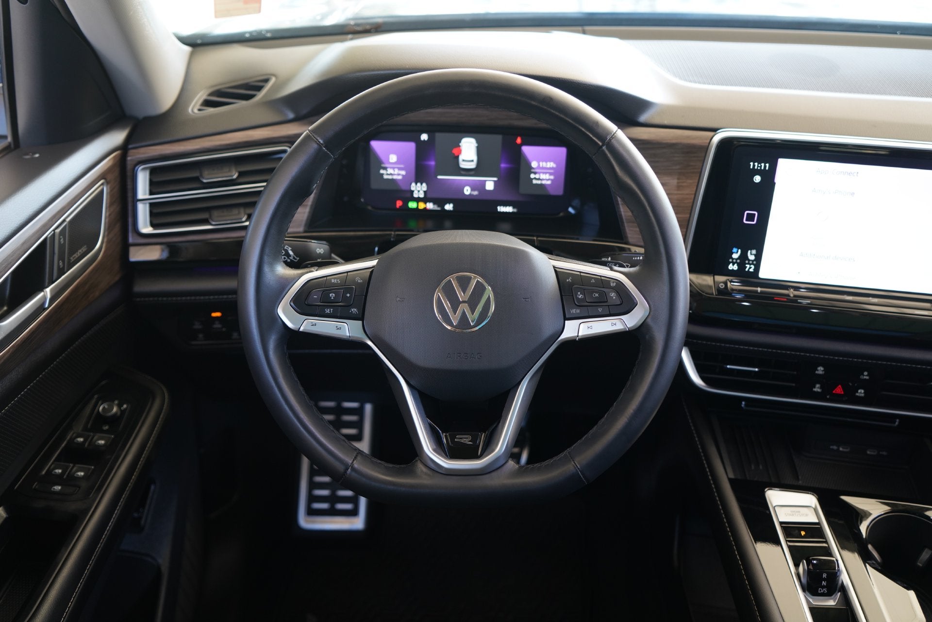 2025 Volkswagen Atlas 2.0T SEL Premium R-Line