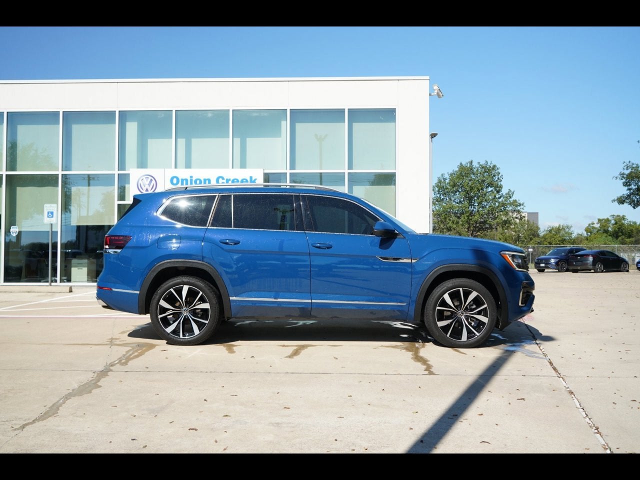2025 Volkswagen Atlas 2.0T SEL Premium R-Line